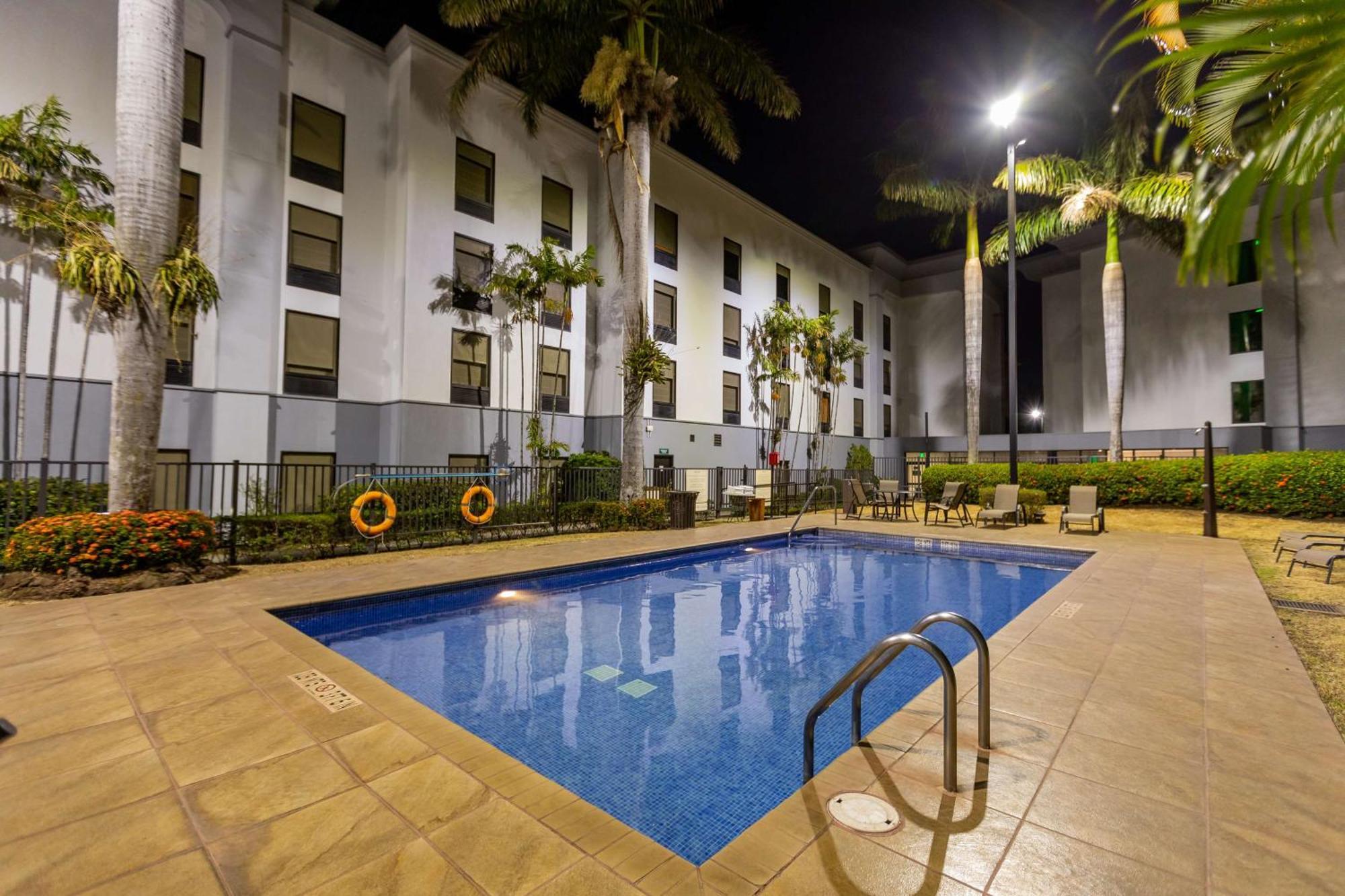 Hampton By Hilton San Jose Airport Costa Rica Hotel Alajuela Exterior photo